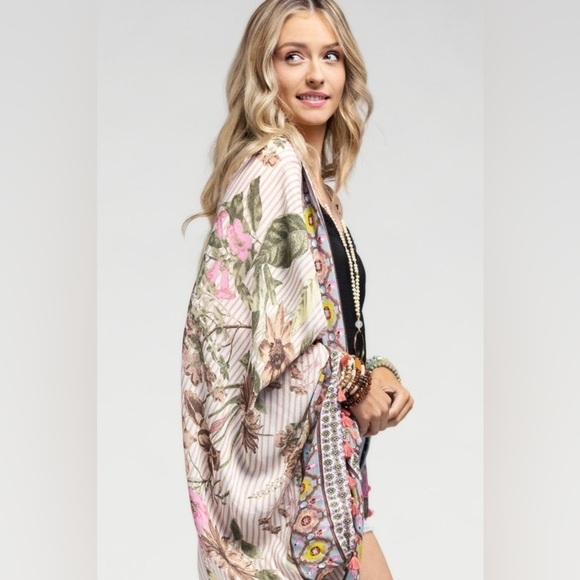 Women's Moroccan Flower Cocoon Kimono with Tassel Accent One Size - Picture 3 of 5